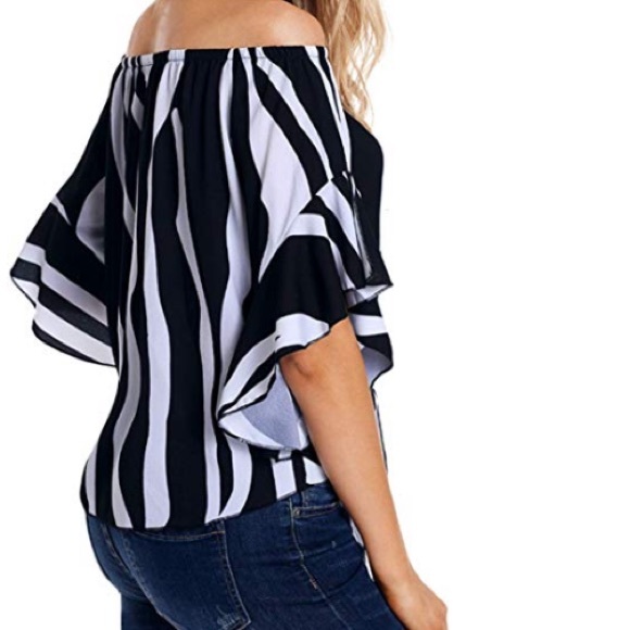Beautiful woman off shoulder top blouse - Picture 5 of 8